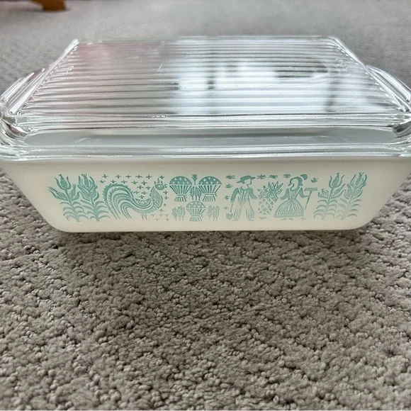 Pyrex 1957 Vintage Amish Butterprint Set of 3 - Picture 2 of 16